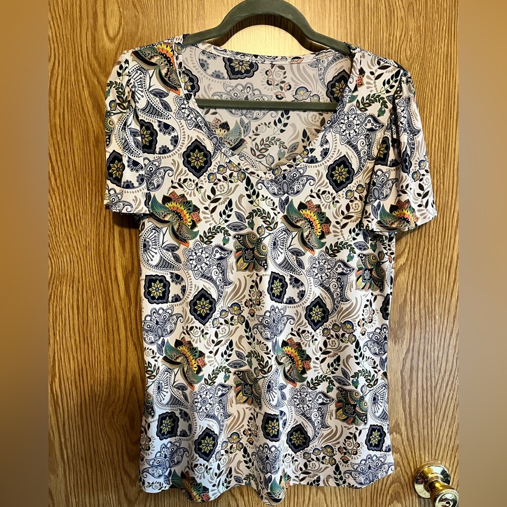 Floral Paisley V-Neck Women's Top